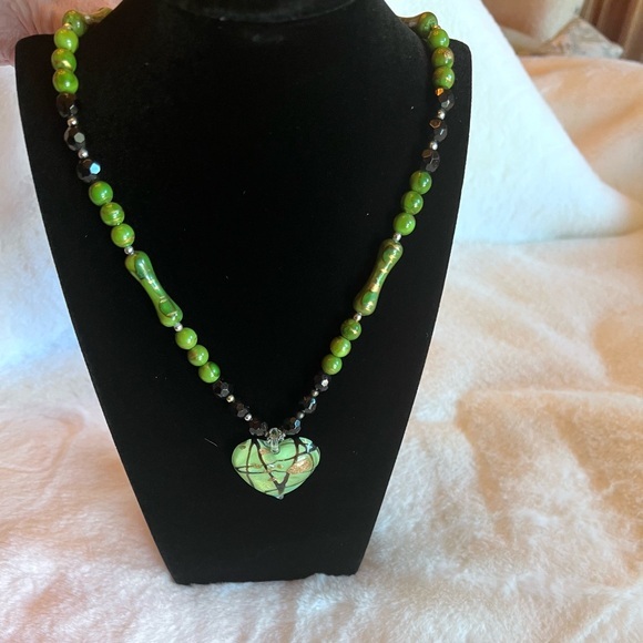 Handmade Jewelry - Vibrant Green Heart Pendant Necklace